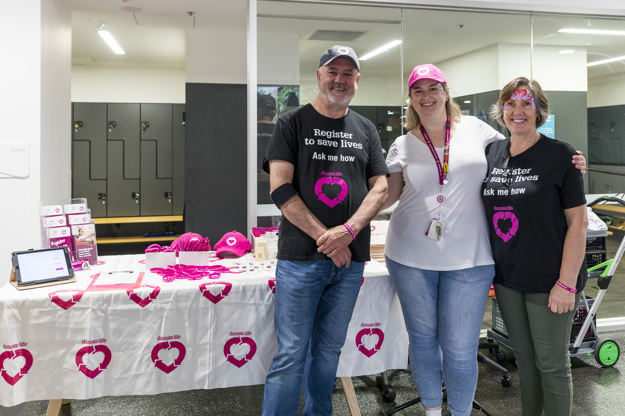 Photo of DonateLife VIC volunteers and staff at the DonateLife stall